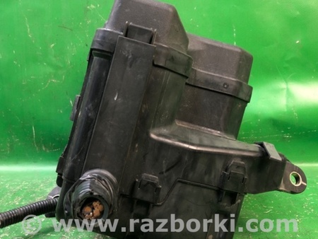 ФОТО Блок предохранителей для Toyota Sienna (11-16) Киев