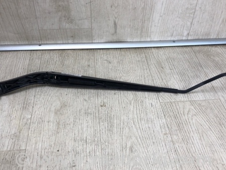 ФОТО Поводок дворника для Chevrolet Malibu Киев