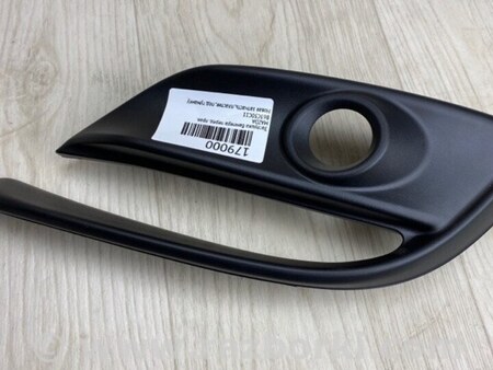 ФОТО Накладка противотуманной фары для Mazda 3 BM/BN (2013-2019) (III) Киев
