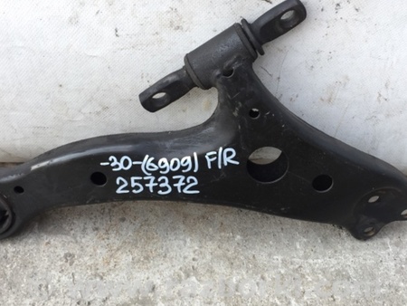 ФОТО Рычаг передний нижний для Toyota Camry 30 XV30 (09.2001-03.2006) Киев