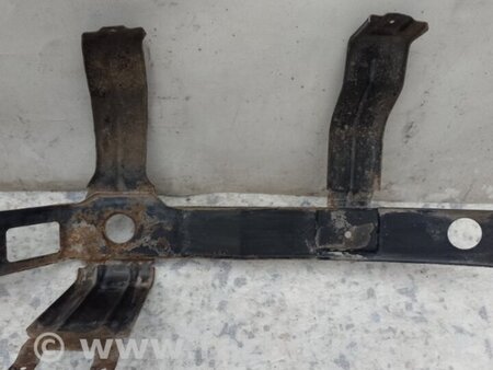 ФОТО Кронштейн бампера для Nissan Titan (04-16) Киев