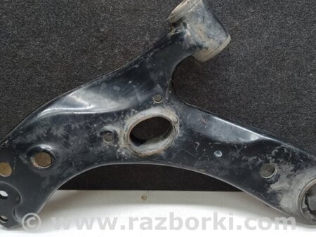 ФОТО Рычаг передний нижний для Toyota Prius 30 (09-17) Киев