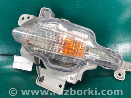 ФОТО Повторитель поворота в бампер для Mazda 3 BM/BN (2013-2019) (III) Киев