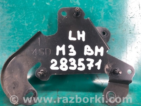 ФОТО Кронштейн датчика слепых зон для Mazda 3 BM/BN (2013-2019) (III) Киев