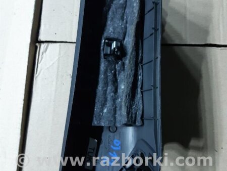 ФОТО Накладка на стойку кузова для Porsche Macan I 95B +FL (13-18) Київ