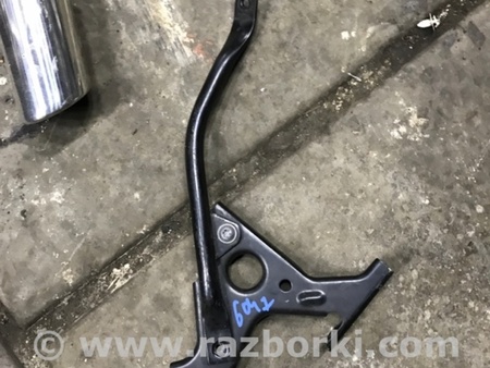 ФОТО Кронштейн кузова для BMW 3 F30 +рестайл (11-18) Київ