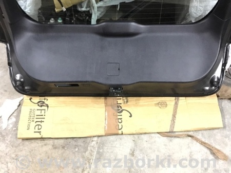 ФОТО Обшивка двери багажника для Mazda 3 IV BP (2019-) Київ