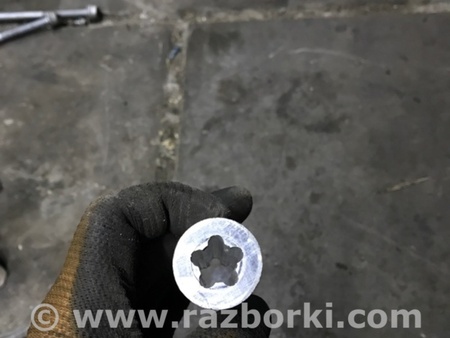 ФОТО Распорка кузова для Porsche Macan I 95B +FL (13-18) Київ