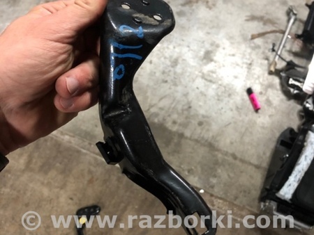 ФОТО Кронштейн крепления груза для Porsche Macan I 95B +FL (13-18) Київ