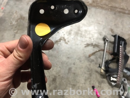 ФОТО Кронштейн крепления груза для Porsche Macan I 95B +FL (13-18) Київ