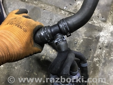 ФОТО Тройник системы охлаждения для Audi (Ауди) A5 F5 B9 (16-24) Київ