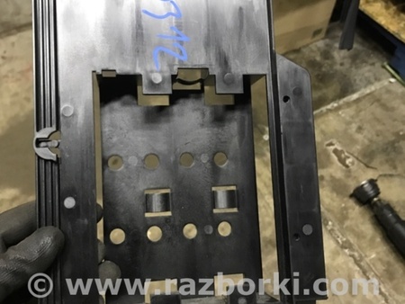 ФОТО Опорный кронштейн для Porsche Macan I 95B +FL (13-18) Київ