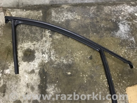 ФОТО Рамка стекла двери для Mazda 3 IV BP (2019-) Київ