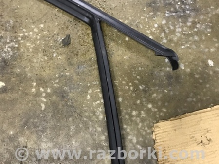 ФОТО Рамка стекла двери для Mazda 3 IV BP (2019-) Київ