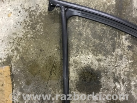 ФОТО Рамка стекла двери для Mazda 3 IV BP (2019-) Київ