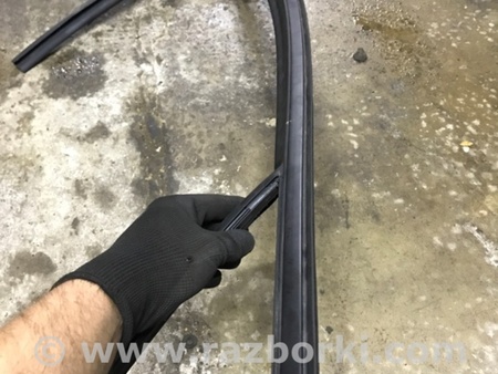 ФОТО Рамка стекла двери для Mazda 3 IV BP (2019-) Київ