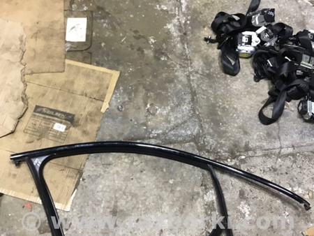 ФОТО Направляющая стекла двери для Porsche Macan I 95B +FL (13-18) Київ