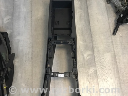 ФОТО Консоль центральная для Mazda 3 IV BP (2019-) Київ