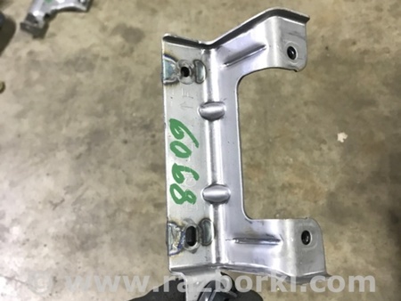 ФОТО Кронштейн кузова для Mazda 3 IV BP (2019-) Київ