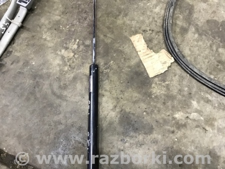 ФОТО Амортизатор багажника задний правый для Subaru Forester SG Киев