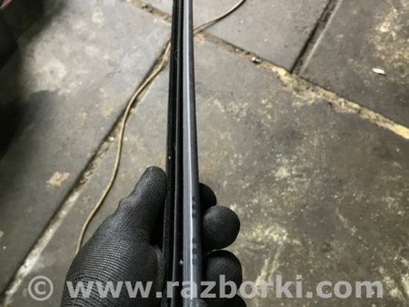 ФОТО Уплотнитель стекла двери для Volkswagen Atlas/Teramont I +1 рест (17-23) Київ