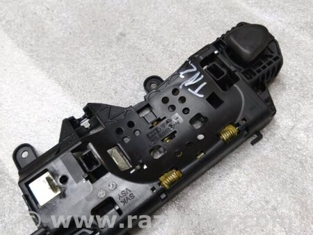 ФОТО Кронштейн ручки двери для Audi (Ауди) A4 V B9 - 8W (2015-) Київ