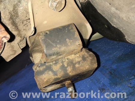 ФОТО Подушка двигателя правая для Subaru Forester SG Киев