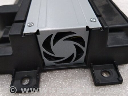 ФОТО Усилитель звука для Audi (Ауди) A4 V B9 - 8W (2015-) Київ