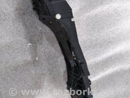 ФОТО Кронштейн ручки двери для Porsche Cayenne II 958 E2/92A (10-14) Київ