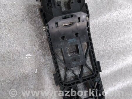 ФОТО Кронштейн ручки двери для Porsche Cayenne II 958 E2/92A (10-14) Київ