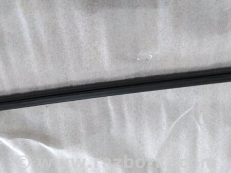 ФОТО Уплотнитель стекла двери для Porsche Cayenne II 958 E2/92A (10-14) Київ