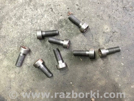 ФОТО Болт для Subaru Forester SG Киев