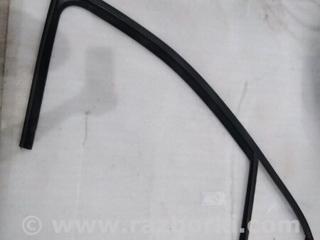 ФОТО Уплотнитель стекла двери для Porsche Cayenne II 958 E2/92A (10-14) Київ