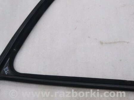 ФОТО Уплотнитель стекла двери для Porsche Cayenne II 958 E2/92A (10-14) Київ