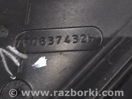 ФОТО Уплотнитель стекла двери для Porsche Cayenne II 958 E2/92A (10-14) Київ