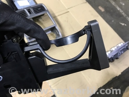 ФОТО Подстаканник передний для Subaru Forester SG Киев