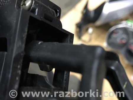 ФОТО Подстаканник передний для Subaru Forester SG Киев