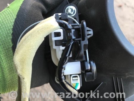 ФОТО Замок лючка бензобака для Mazda 3 BM/BN (2013-2019) (III) Киев