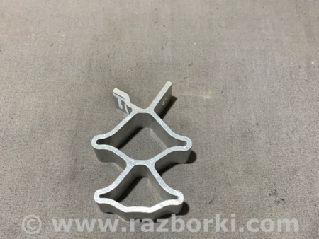 ФОТО Кронштейн для Porsche Macan I 95B +FL (13-18) Київ