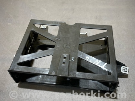 ФОТО Кронштейн для Audi (Ауди) A4 V B9 - 8W (2015-) Київ