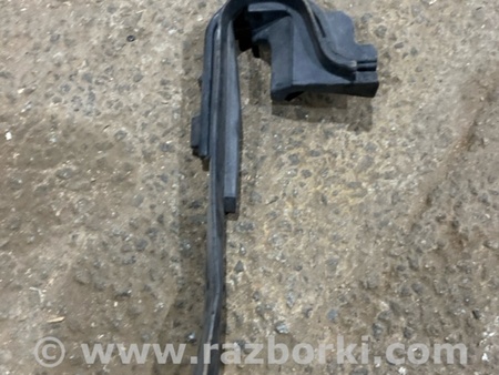 ФОТО Уплотнитель кузова для Porsche Macan I 95B +FL (13-18) Київ