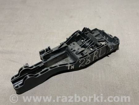 ФОТО Кронштейн ручки двери для Porsche Macan I 95B +FL (13-18) Київ