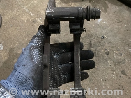 ФОТО Скоба суппорта для Audi (Ауди) A6 C7 4G (11-18) Київ