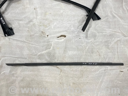 ФОТО Направляющая стекла двери для Audi (Ауди) A4 V B9 - 8W (2015-) Київ