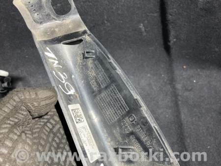 ФОТО Пыльник фары для Audi (Ауди) A8 III D4 4H (09-17) Київ