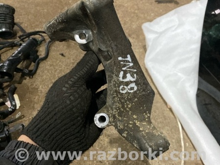 ФОТО Кронштейн для Volvo XC90 II SPA (2015-) Київ