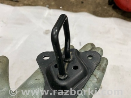 ФОТО Кронштейн замка двери для Porsche Macan I 95B +FL (13-18) Київ