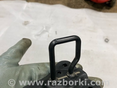 ФОТО Кронштейн замка двери для Porsche Macan I 95B +FL (13-18) Київ