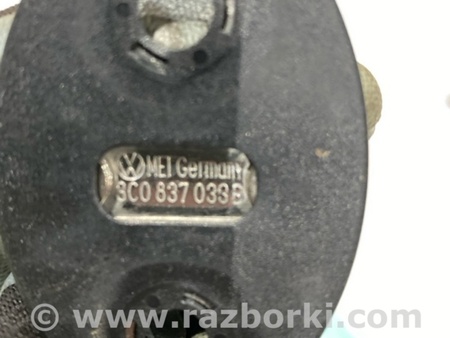 ФОТО Кронштейн замка двери для Porsche Macan I 95B +FL (13-18) Київ