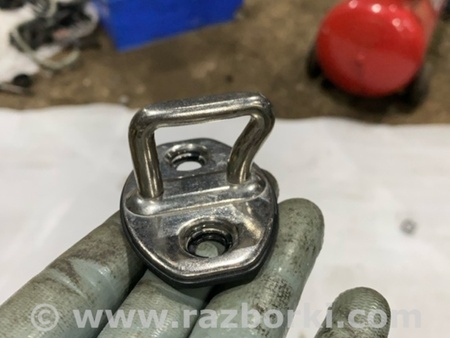 ФОТО Кронштейн замка двери для Porsche Macan I 95B +FL (13-18) Київ